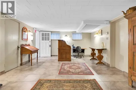 1505 Victoria Avenue Windsor ON N8X 1P4
