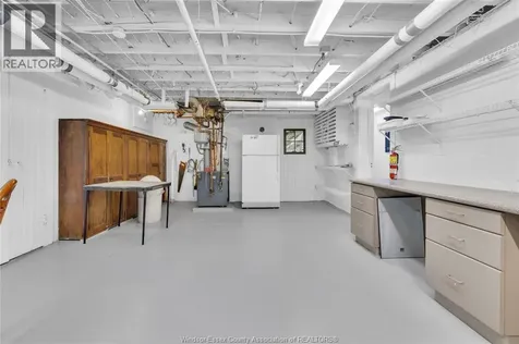 1505 Victoria Avenue Windsor ON N8X 1P4