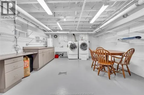 1505 Victoria Avenue Windsor ON N8X 1P4
