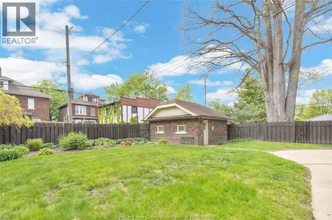 1505 Victoria Avenue Windsor ON N8X 1P4
