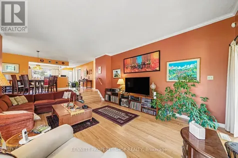 12 Laurel Valley Court Ottawa ON K2S 1B9