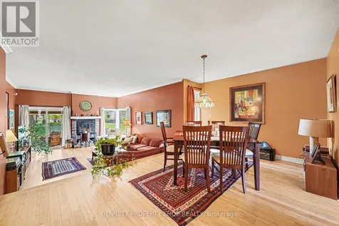 12 Laurel Valley Court Ottawa ON K2S 1B9