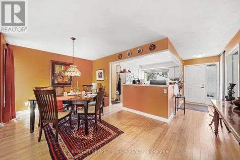 12 Laurel Valley Court Ottawa ON K2S 1B9