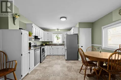 6 Lucy Street Penetanguishene ON L9M 1K7