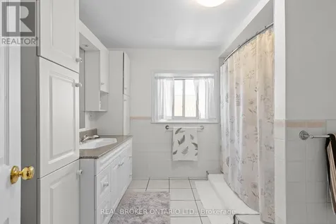 6 Lucy Street Penetanguishene ON L9M 1K7