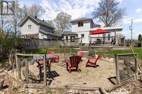 6 Lucy Street Penetanguishene ON L9M 1K7