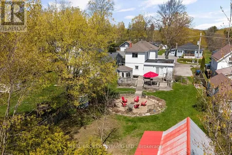 6 Lucy Street Penetanguishene ON L9M 1K7