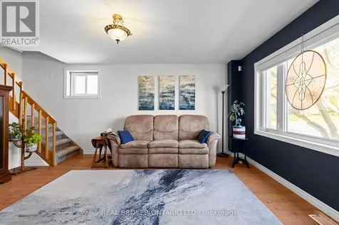 6 Lucy Street Penetanguishene ON L9M 1K7
