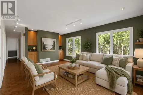 49 Lakeshore Road East Oro-medonte ON L0L 2E0