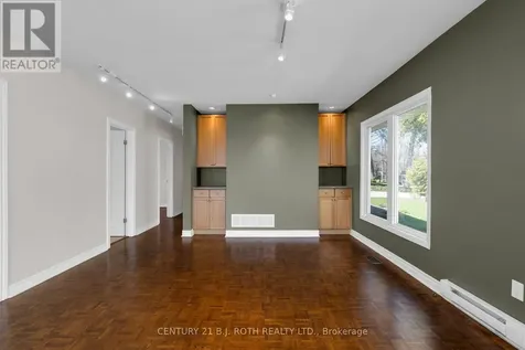 49 Lakeshore Road East Oro-medonte ON L0L 2E0