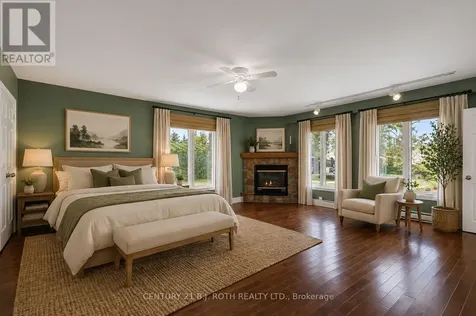 49 Lakeshore Road East Oro-medonte ON L0L 2E0