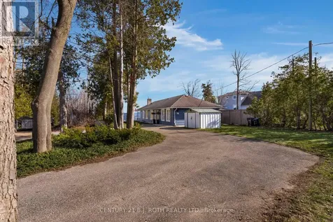49 Lakeshore Road East Oro-medonte ON L0L 2E0