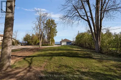 49 Lakeshore Road East Oro-medonte ON L0L 2E0