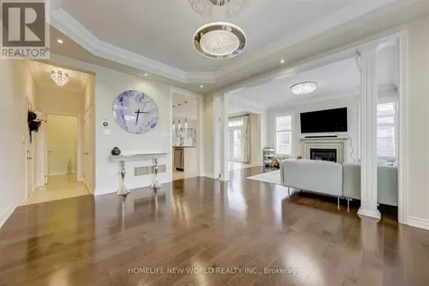48 Roy Harper Avenue Aurora ON L4G 0V4