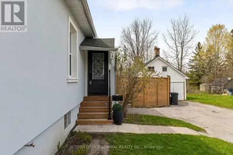 8 South Street West Orillia ON L3V 3S9