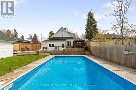 8 South Street West Orillia ON L3V 3S9