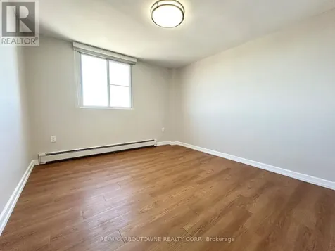 10 Overlea Drive Kitchener ON N2M 5B8