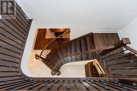 28 Stonegate Avenue Mono ON L9W 6X1