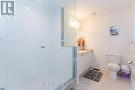 28 Stonegate Avenue Mono ON L9W 6X1