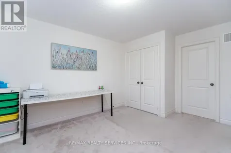 28 Stonegate Avenue Mono ON L9W 6X1