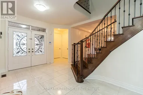 28 Stonegate Avenue Mono ON L9W 6X1