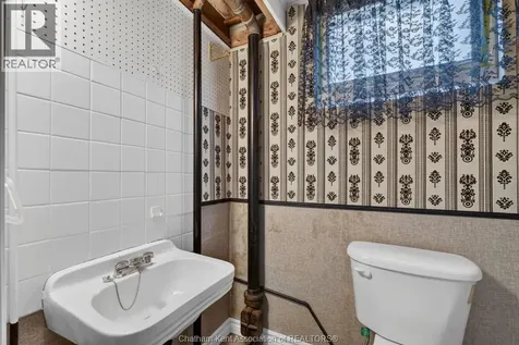 35 Peter Street Chatham ON N7M 5B2