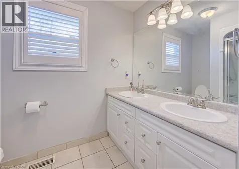 298 Ferndale Place Waterloo ON N2J 3X9