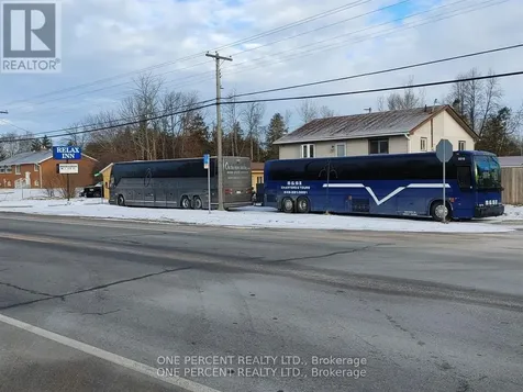 9448 Beachwood Road Collingwood ON L9Y 0X2