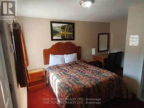 9448 Beachwood Road Collingwood ON L9Y 0X2