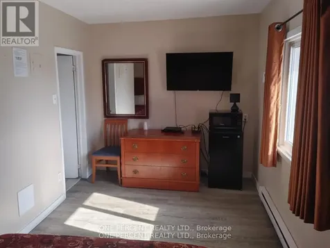 9448 Beachwood Road Collingwood ON L9Y 0X2