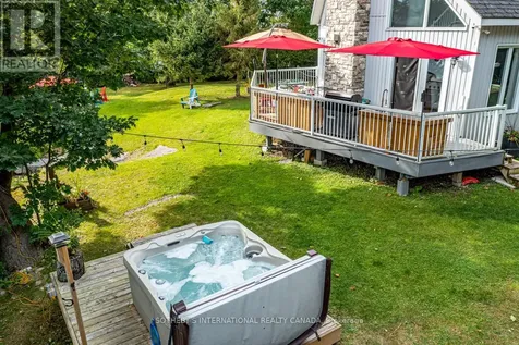 1 & 2 Ivy Lane Orillia ON L3V 6H1