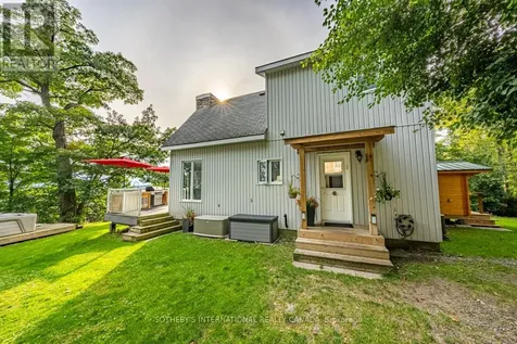 1 & 2 Ivy Lane Orillia ON L3V 6H1
