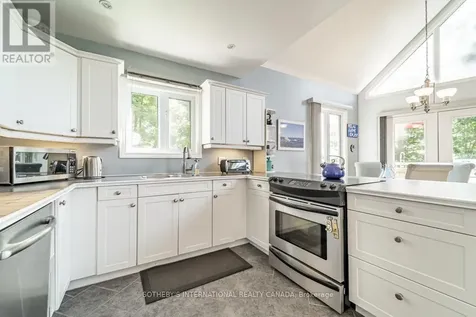 1 & 2 Ivy Lane Orillia ON L3V 6H1
