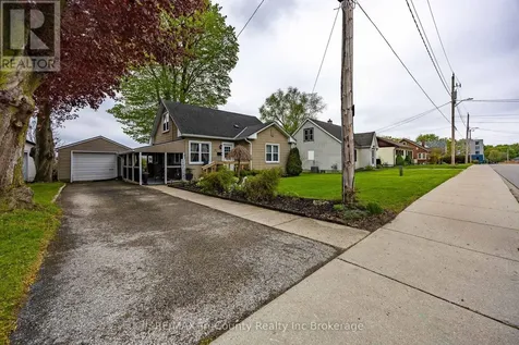 23 Pine Street Tillsonburg ON N4G 1L5