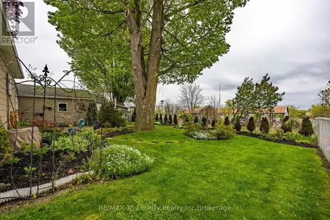 23 Pine Street Tillsonburg ON N4G 1L5