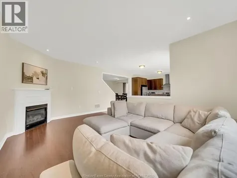 51 Merrybrook Trail Brampton ON L7A 4V8