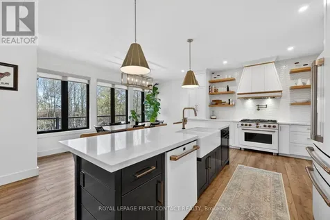 144 Arlynn Crescent Penetanguishene ON L9M 2G9
