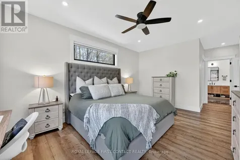 144 Arlynn Crescent Penetanguishene ON L9M 2G9