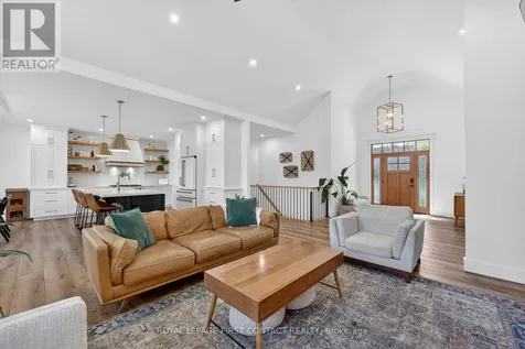 144 Arlynn Crescent Penetanguishene ON L9M 2G9