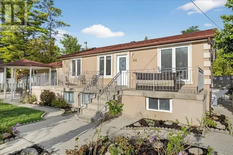 44 Glenwood Drive Wasaga Beach ON L9Z 2K5