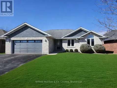230 4th Street Crescent Hanover ON N4N 3S2