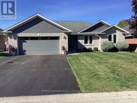 230 4th Street Crescent Hanover ON N4N 3S2