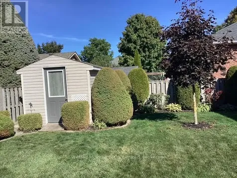 230 4th Street Crescent Hanover ON N4N 3S2