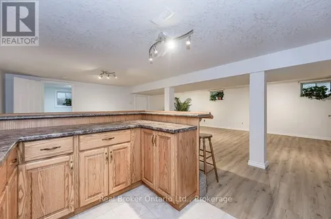 195 Edinburgh Road South Guelph (dovercliffe Park/old University) ON N1G 2H8