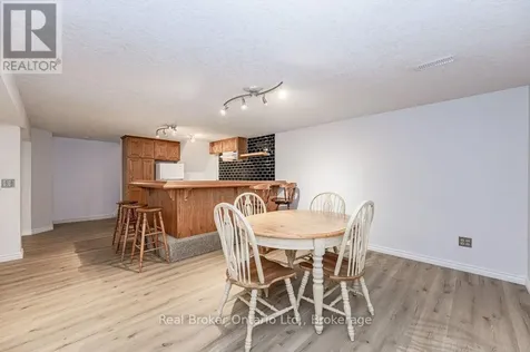 195 Edinburgh Road South Guelph (dovercliffe Park/old University) ON N1G 2H8
