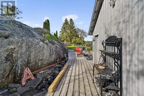 14 Thomas Street Brockville ON K6V 5L1