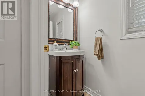 27 Nairn Street Ottawa ON K2V 1B6