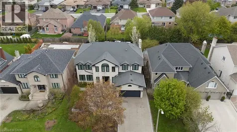 27 Elodia Court Hamilton ON L9C 7R2