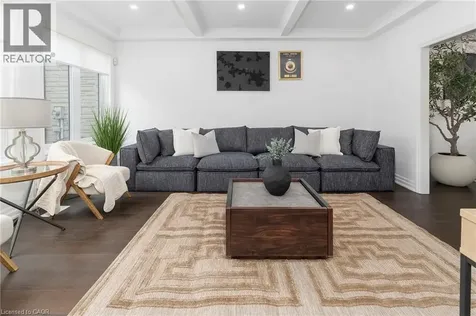 27 Elodia Court Hamilton ON L9C 7R2
