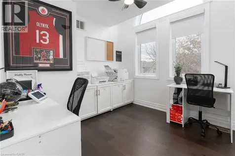 27 Elodia Court Hamilton ON L9C 7R2